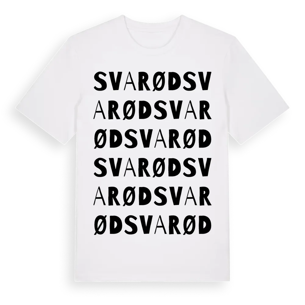 Svarød ordlek t-shirt i miljö