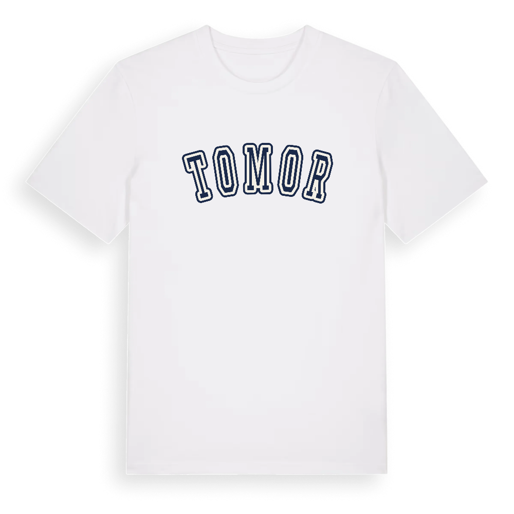 Tomor college t-shirt – White, i miljö