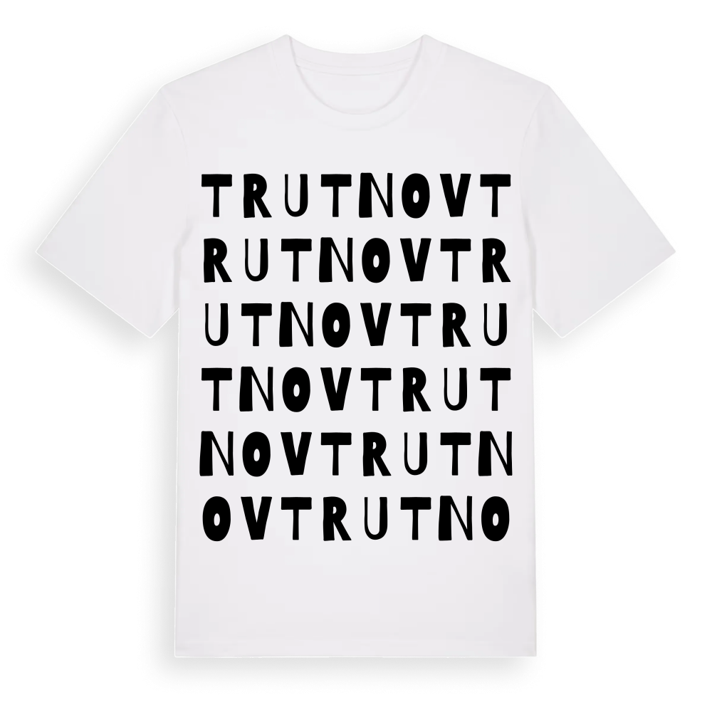 Trutnov ordlek t-shirt – White, i miljö