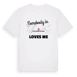 Någon i Büyük Söbeçimen Mahallesi älskar mig t-shirt – ekologisk bomull t-shirt från Pinshirt
