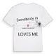 Någon i Adabağ Mahallesi älskar mig t-shirt