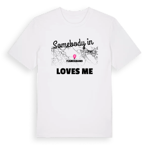 Någon i Fiamignano älskar mig t-shirt – ekologisk bomull t-shirt från Pinshirt