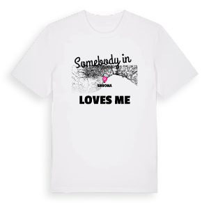 Någon i Savona älskar mig t-shirt – ekologisk bomull t-shirt från Pinshirt