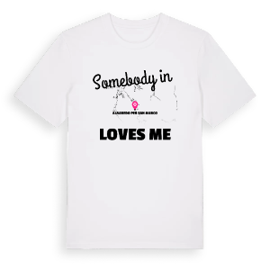 Någon i Albaredo per San Marco älskar mig t-shirt – ekologisk bomull t-shirt från Pinshirt