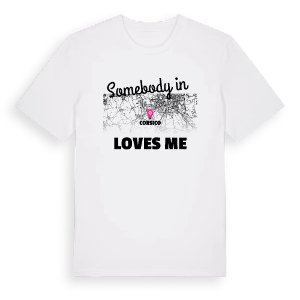Någon i Corsico älskar mig t-shirt – ekologisk bomull t-shirt från Pinshirt