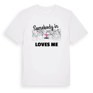 Någon i Pero älskar mig t-shirt – ekologisk bomull t-shirt från Pinshirt