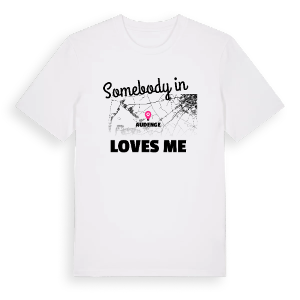 Någon i Audenge älskar mig t-shirt – ekologisk bomull t-shirt från Pinshirt