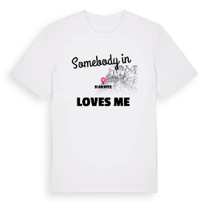Någon i Biarritz älskar mig t-shirt – ekologisk bomull t-shirt från Pinshirt