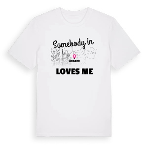 Någon i Ängabo älskar mig t-shirt – ekologisk bomull t-shirt från Pinshirt