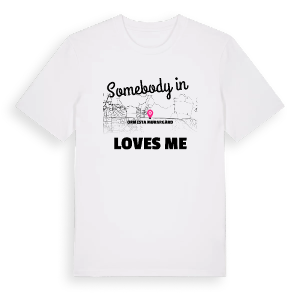 Någon i Ormesta Murargård älskar mig t-shirt – ekologisk bomull t-shirt från Pinshirt