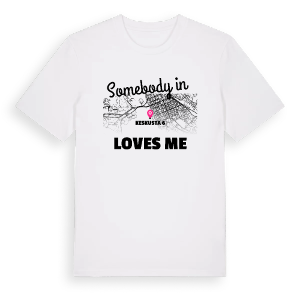 Någon i Keskusta 6 älskar mig t-shirt – ekologisk bomull t-shirt från Pinshirt