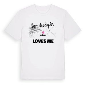 Någon i Bjärby älskar mig t-shirt – ekologisk bomull t-shirt från Pinshirt
