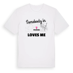 Någon i Solbacka älskar mig t-shirt – ekologisk bomull t-shirt från Pinshirt