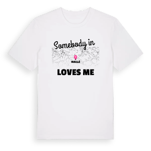 Någon i Maillé älskar mig t-shirt – ekologisk bomull t-shirt från Pinshirt