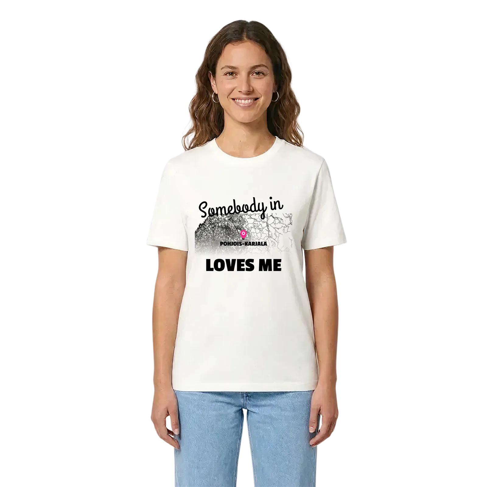 Någon i Pohjois-Karjala älskar mig t-shirt – White, i miljö