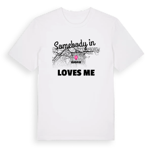 Någon i Kuopio älskar mig t-shirt – ekologisk bomull t-shirt från Pinshirt