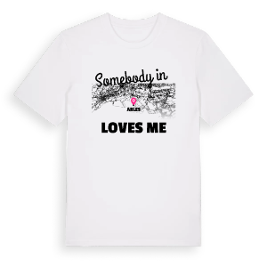 Någon i Arles älskar mig t-shirt – ekologisk bomull t-shirt från Pinshirt