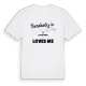 Någon i Les Brainées älskar mig t-shirt