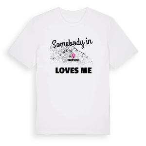 Någon i Trepuzzi älskar mig t-shirt – ekologisk bomull t-shirt från Pinshirt