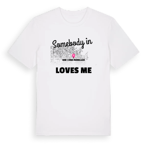 Någon i Karşıyaka Mahallesi älskar mig t-shirt – ekologisk bomull t-shirt från Pinshirt