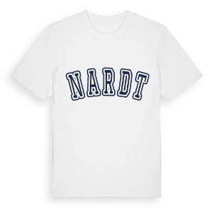 Nardt college t-shirt – ekologisk bomull t-shirt från Pinshirt