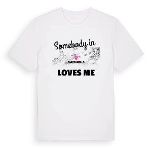 Någon i Giardinello älskar mig t-shirt – ekologisk bomull t-shirt från Pinshirt