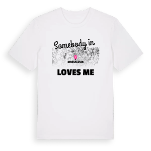 Någon i Mascalucia älskar mig t-shirt – ekologisk bomull t-shirt från Pinshirt