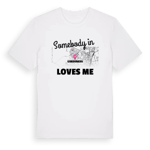 Någon i Gårdsåkra älskar mig t-shirt – ekologisk bomull t-shirt från Pinshirt