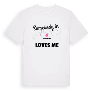 Någon i Djupadal älskar mig t-shirt – ekologisk bomull t-shirt från Pinshirt