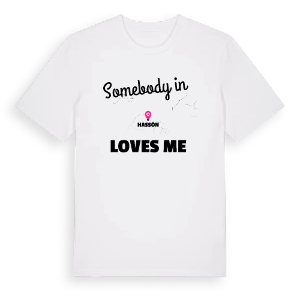 Någon i Hassön älskar mig t-shirt – ekologisk bomull t-shirt från Pinshirt