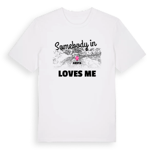 Någon i Årsta älskar mig t-shirt – ekologisk bomull t-shirt från Pinshirt