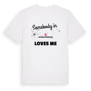 Någon i Sefaalan Mahallesi älskar mig t-shirt – ekologisk bomull t-shirt från Pinshirt
