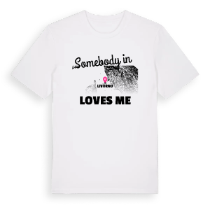 Någon i Livorno älskar mig t-shirt – ekologisk bomull t-shirt från Pinshirt