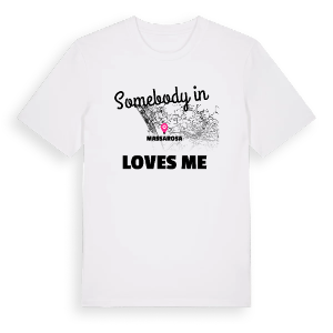 Någon i Massarosa älskar mig t-shirt – ekologisk bomull t-shirt från Pinshirt