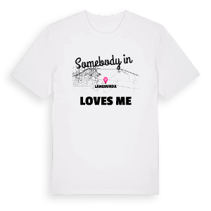 Någon i Långsunda älskar mig t-shirt – ekologisk bomull t-shirt från Pinshirt