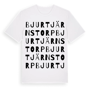 Bjurtjärnstorp ordlek t-shirt – ekologisk bomull t-shirt från PinShirt