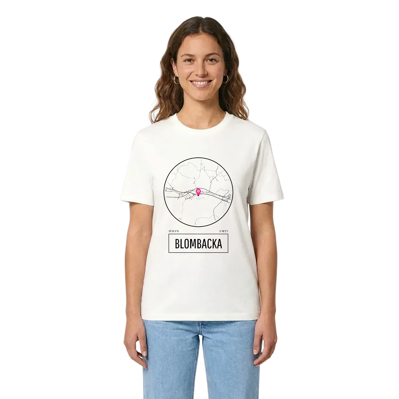 Blombacka t-shirt – White, i miljö