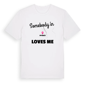 Någon i Nyback älskar mig t-shirt – ekologisk bomull t-shirt från PinShirt