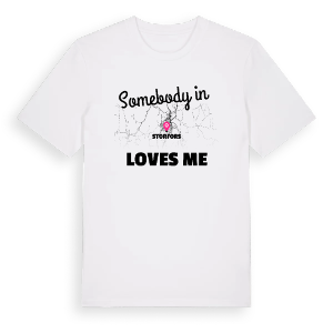Någon i Storfors älskar mig t-shirt – ekologisk bomull t-shirt från PinShirt