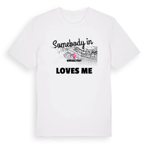 Någon i Vinkeltået älskar mig t-shirt – ekologisk bomull t-shirt från Pinshirt