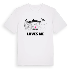 Någon i Sinntorp älskar mig t-shirt – ekologisk bomull t-shirt från Pinshirt