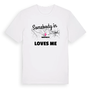 Någon i Małomice älskar mig t-shirt – ekologisk bomull t-shirt från Pinshirt