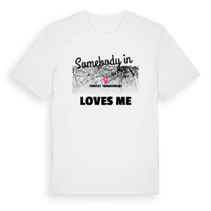 Någon i powiat żyrardowski älskar mig t-shirt – ekologisk bomull t-shirt från PinShirt