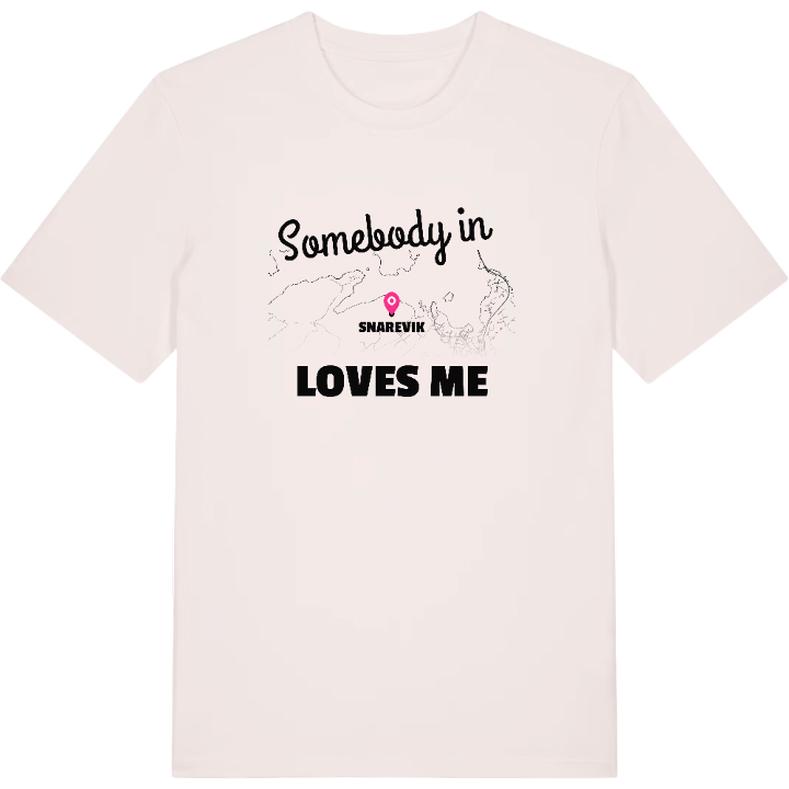 Någon i Snarevik älskar mig t-shirt – t-shirt från PinShirt