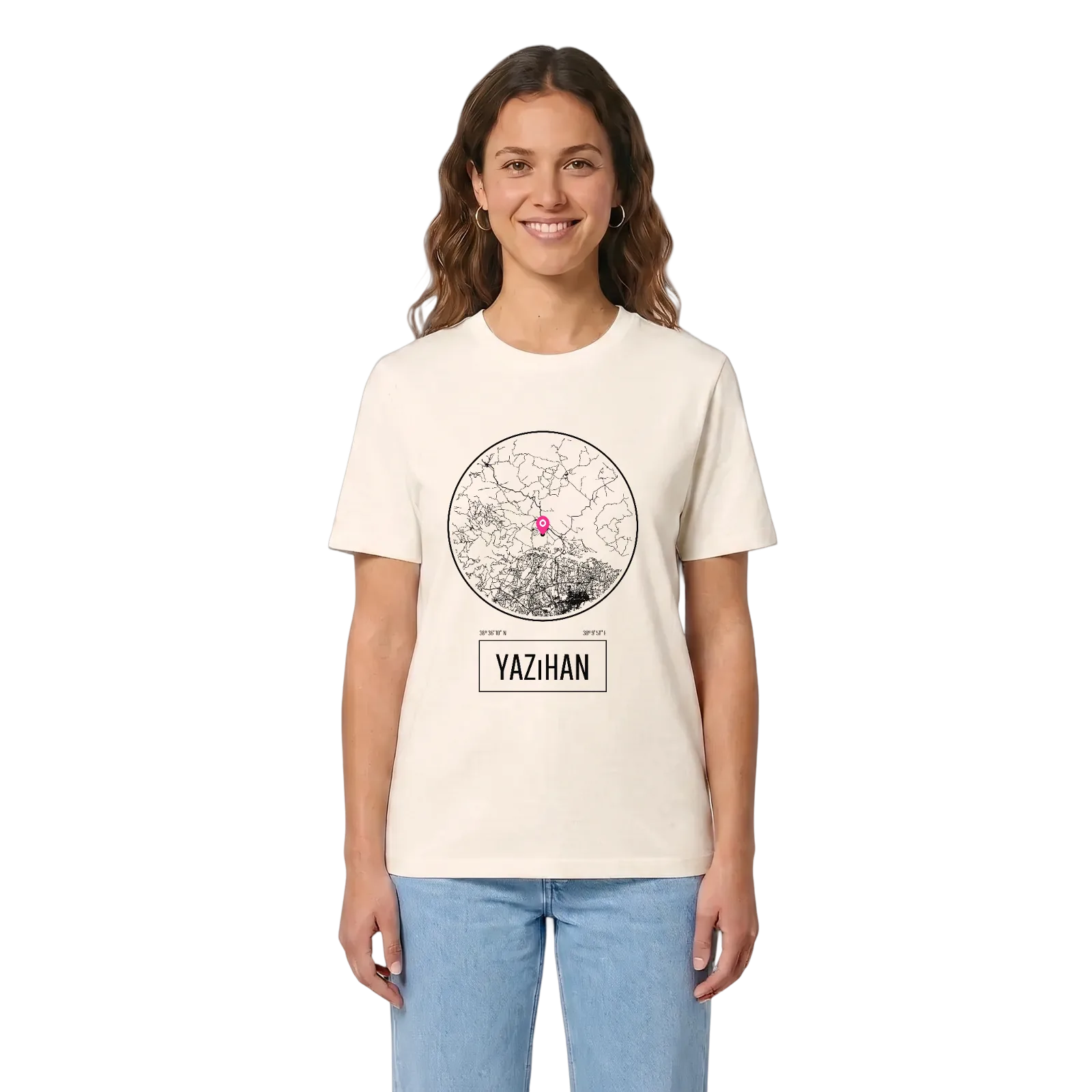 Yazıhan t-shirt – Vintage White, i miljö